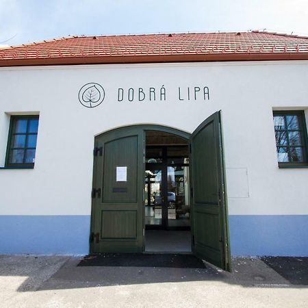 Ubytovanie Dobra Lipa Pozsony Kültér fotó