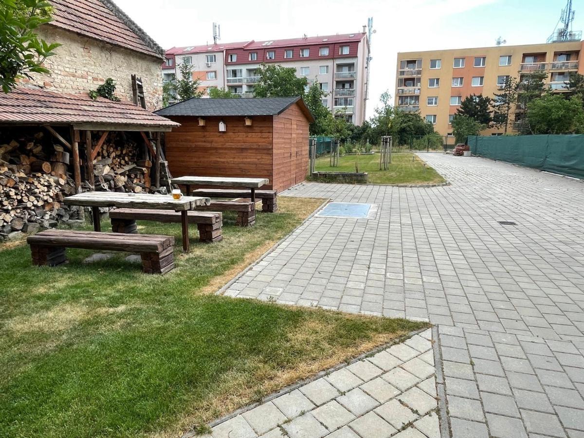 Ubytovanie Dobra Lipa Pozsony Kültér fotó